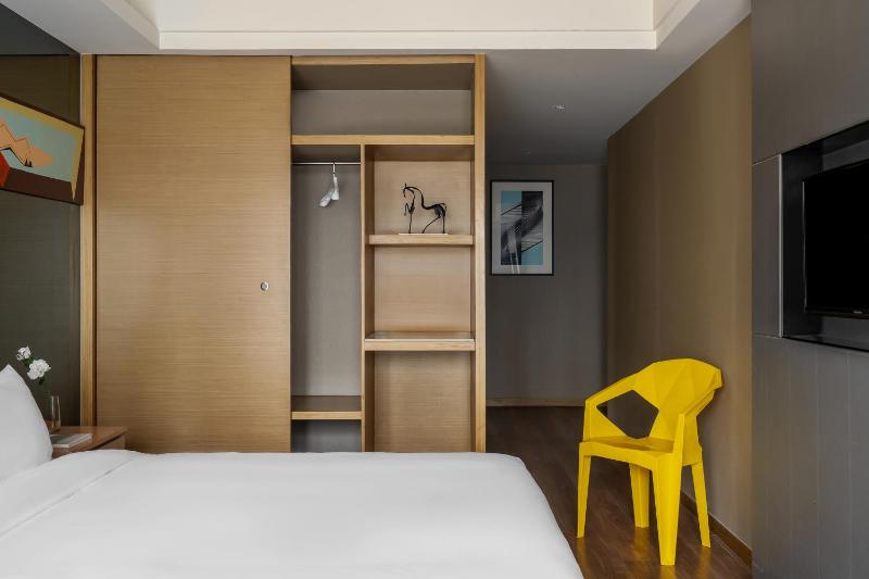 Suli Hotel Chongqing1 Min Walk to MetroNear Jiefangbei&Hongya CaveInternational guest-friendlyFree Self-Service LaundryFree High-Speed WiFiFree Chinese TeaFree Travel Advice - image 14