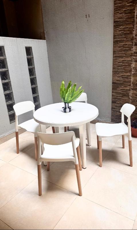 Palermo Gem -Bright & Stylish Apartment with Private Large Patio - image 16
