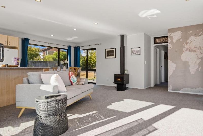 Home Sweet Home - Wanaka Getaway - image 22