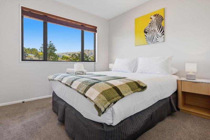 Home Sweet Home - Wanaka Getaway - image 2
