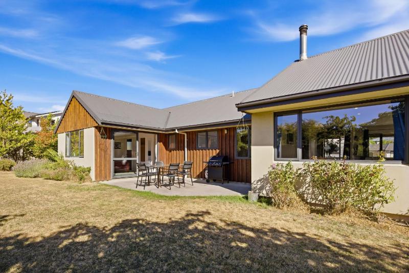 Home Sweet Home - Wanaka Getaway - image 9
