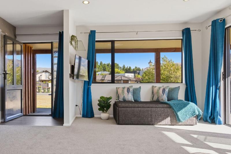 Home Sweet Home - Wanaka Getaway - image 17