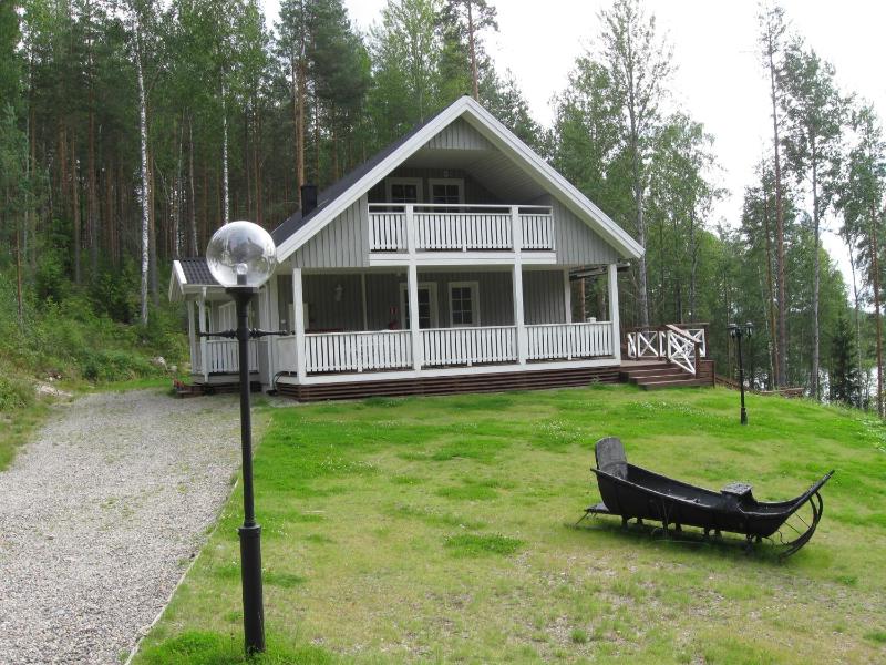 Three-Bedroom Villa image 3