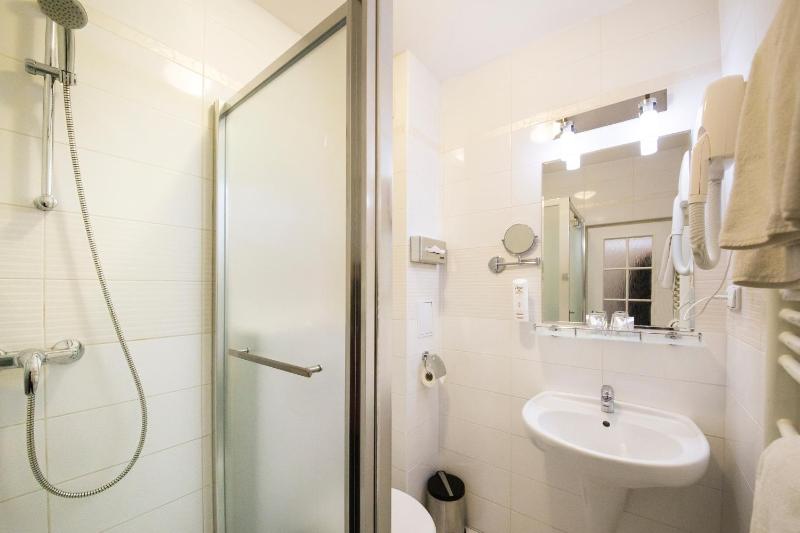 Double or Twin Room - Annex image 3