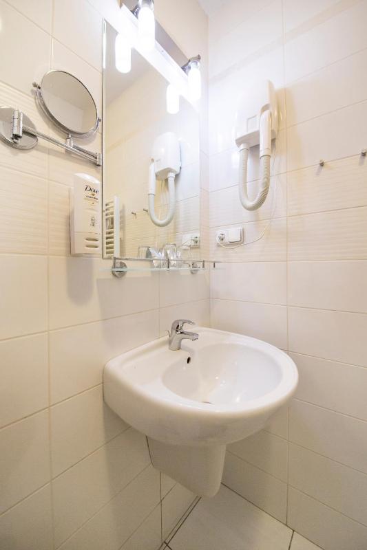 Double or Twin Room - Annex image 2