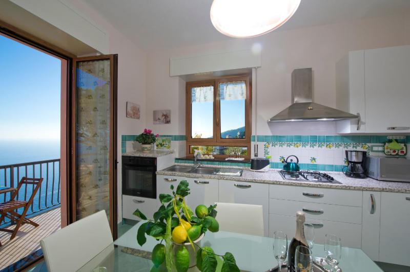 Large Two-Bedroom Apartment with Balcony and Sea View image 3