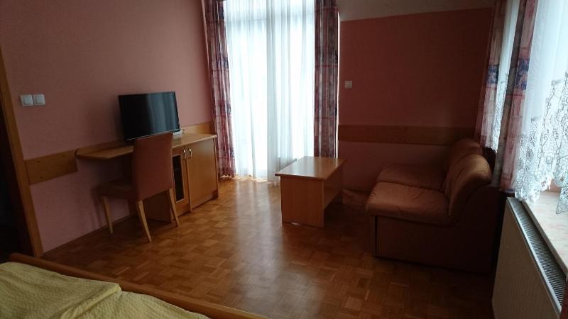 Double Room image 2