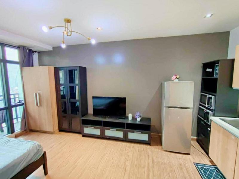 The gramercy Residence staycation Makati - image 12