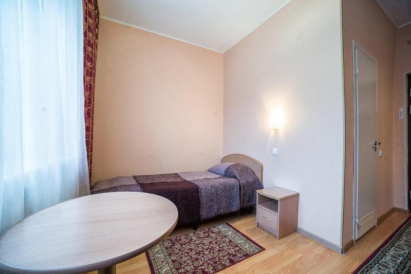 Budget Single Room image 3