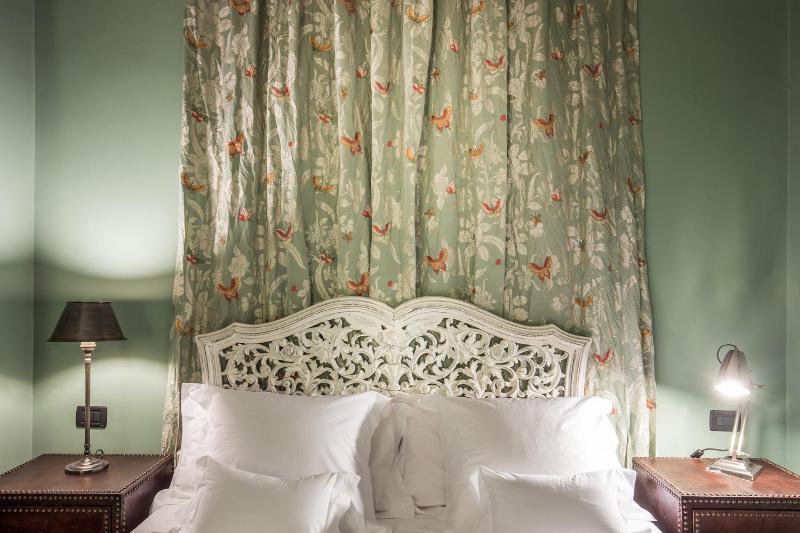 Standard Double Room image 4