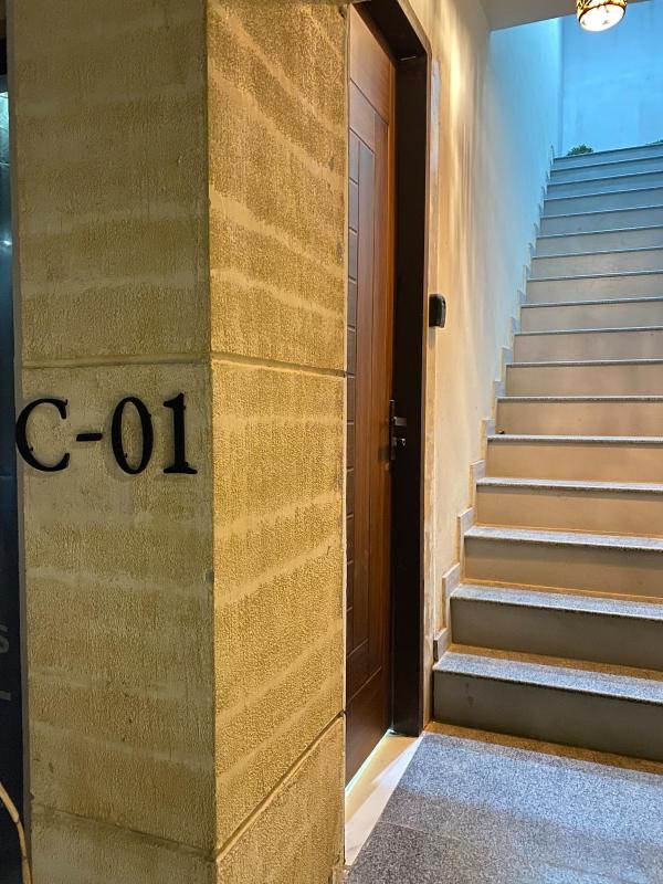 Stylish 1BHK Studio Apartment Stay In Faisalabad - image 9