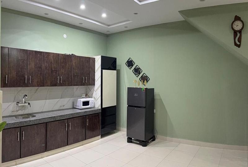 Stylish 1BHK Studio Apartment Stay In Faisalabad - image 16