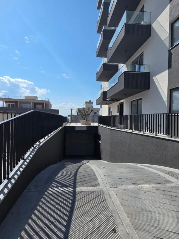 Lea Dream Coast - image 1