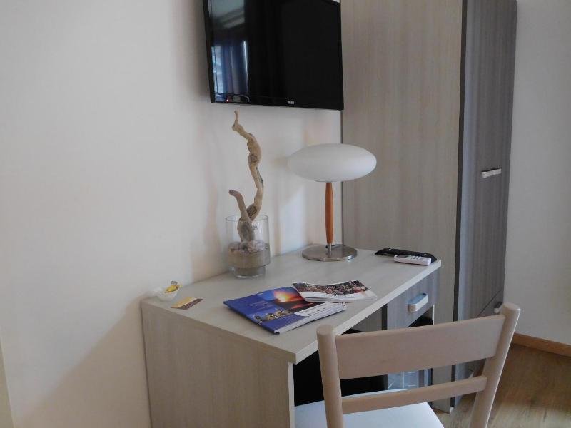 Double Room with Private Bathroom image 1
