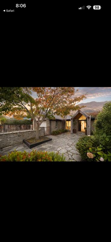 Quintessential Queenstown close to everything 8 mins to Coronet peck - image 47
