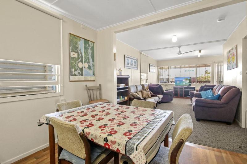 Wills Avenue No. 12. Golden Beach - image 7