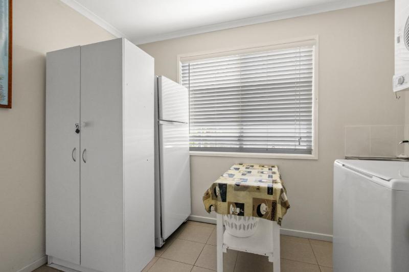 Wills Avenue No. 12. Golden Beach - image 11