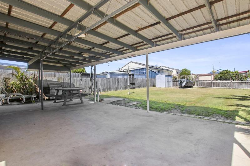 Wills Avenue No. 12. Golden Beach - image 3
