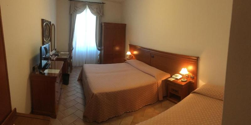 Standard Triple Room image 1