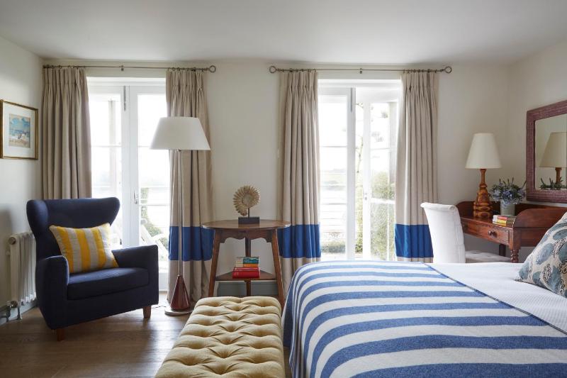 Superior Double or Twin Room with Terrace image 1