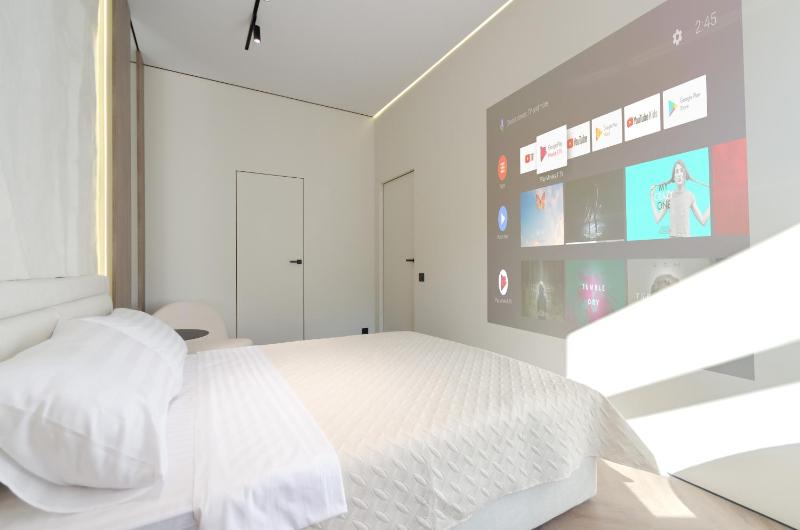 3-258 Pechersk Plaza Boichuka 17 Kyiv centre panoramic city view 15 kW backup power Petrovdom Apartment - image 16