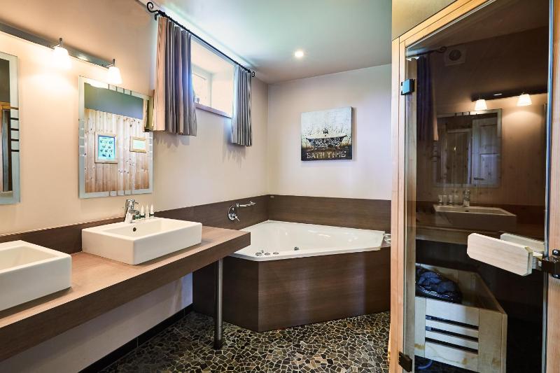 Junior Suite image 4