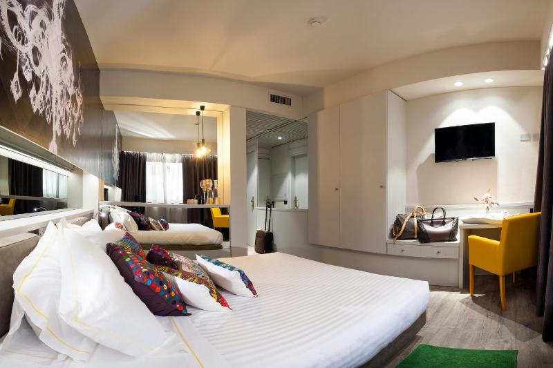 Superior Queen Room image 4