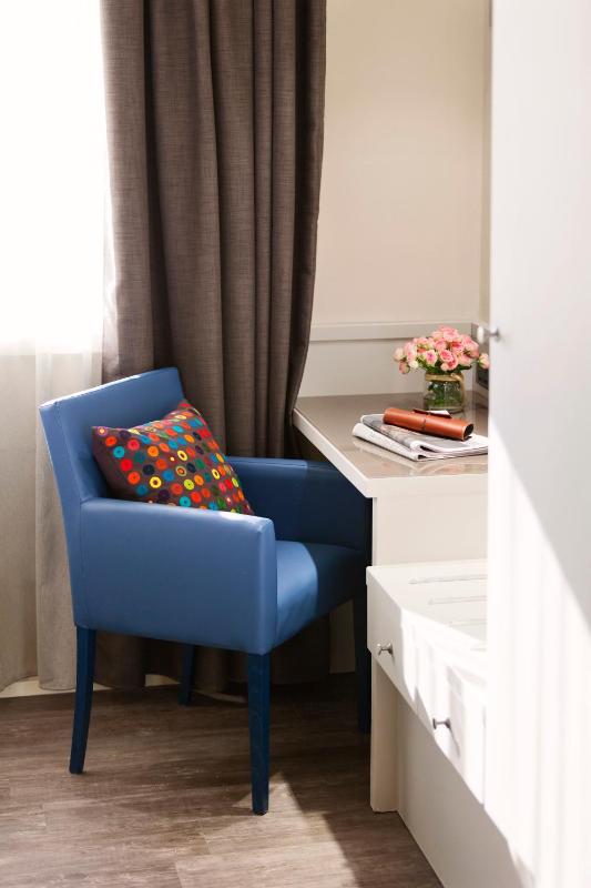 Superior Queen Room image 2