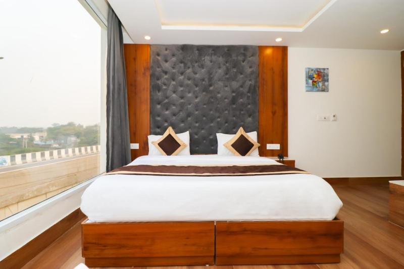 Mukul inn - image 1