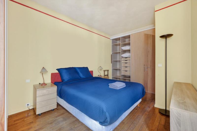 Quartier Arc de Triomphe 2 Bedroom Apartment with Netflix - image 14