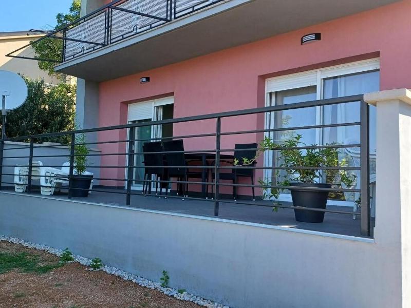 Apartment Snjezana - image 8