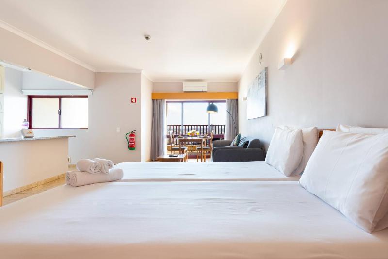 #198 Praia Mar Apartment Pool & Location - image 11