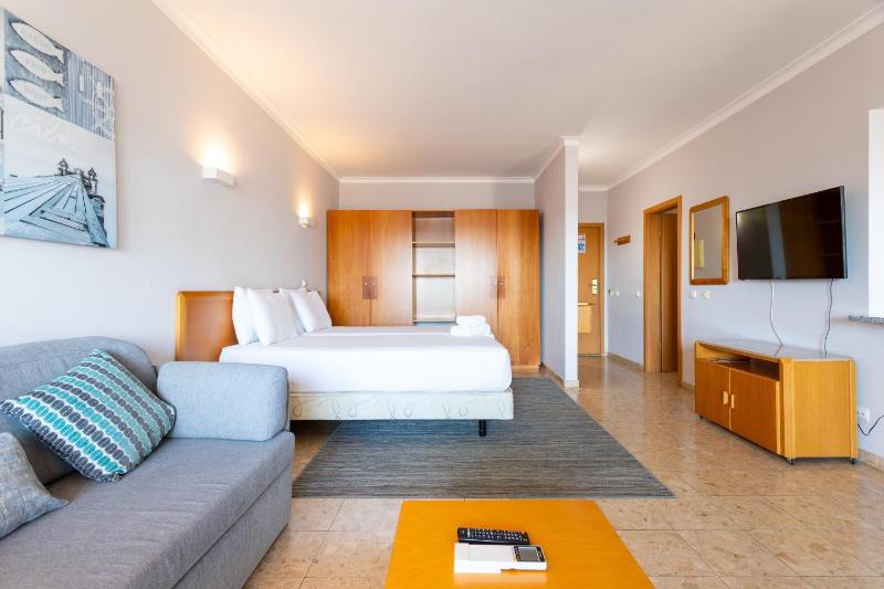 #198 Praia Mar Apartment Pool & Location - image 26