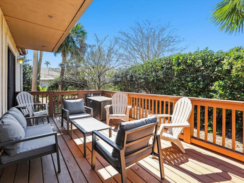 785 Queens Grant - image 7