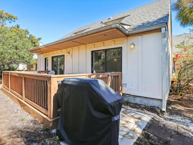 785 Queens Grant - image 10