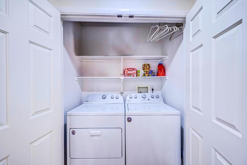 Mulberry Residence Scottsdale Home with Heated Pool Sleeps 15 Pet Friendly - image 35