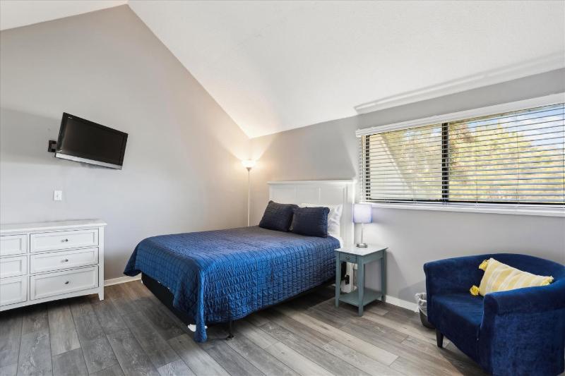 756 Queens Grant - image 6