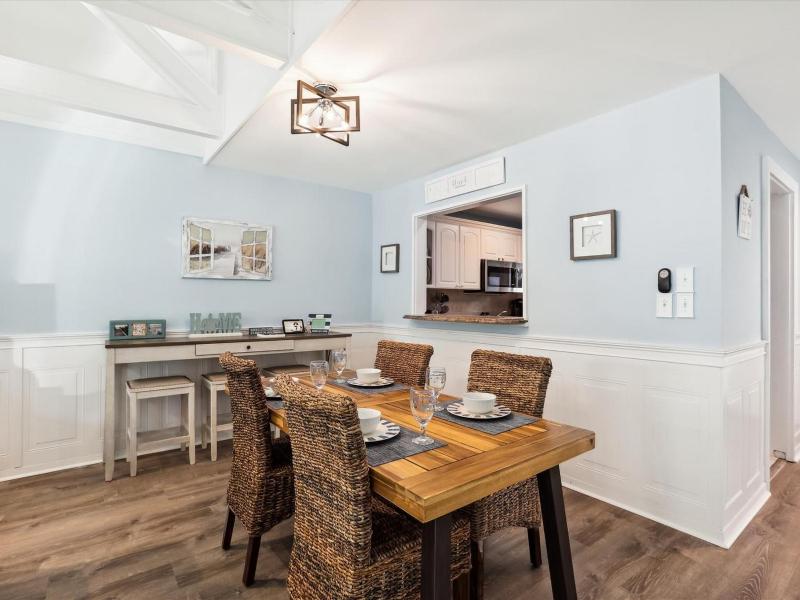 709 Queens Grant - image 10