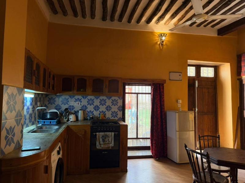 Utu house - image 12