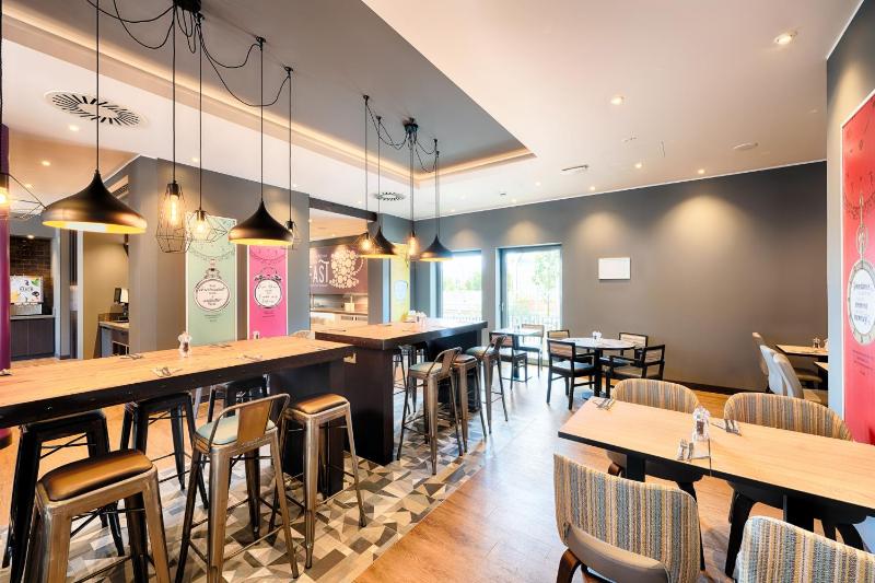 Premier Inn Lübeck City Centre - image 3