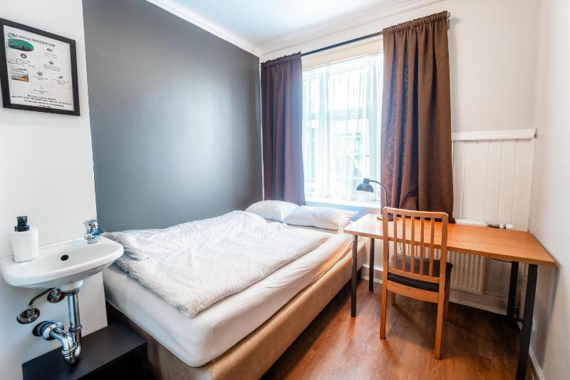 Guesthouse Aurora - image 12