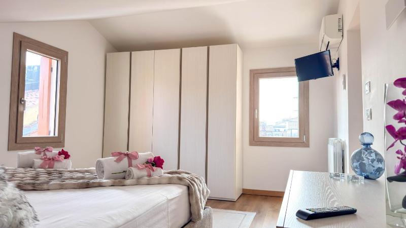 Imperial Golden Suite by Ca-Sa Check - image 21