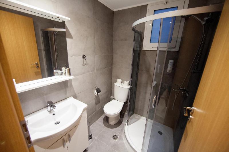 Superior Double or Twin Room with Sea View image 3