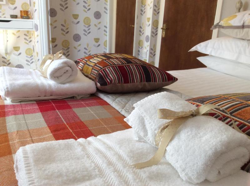 Deluxe Double Room with Bath image 2