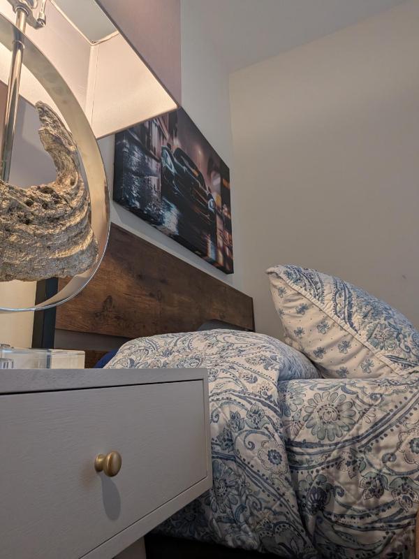 MANHATTAN ROSE Homestay - image 11