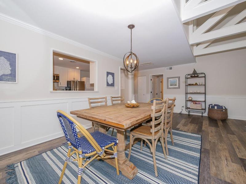 630 Queens Grant - image 2