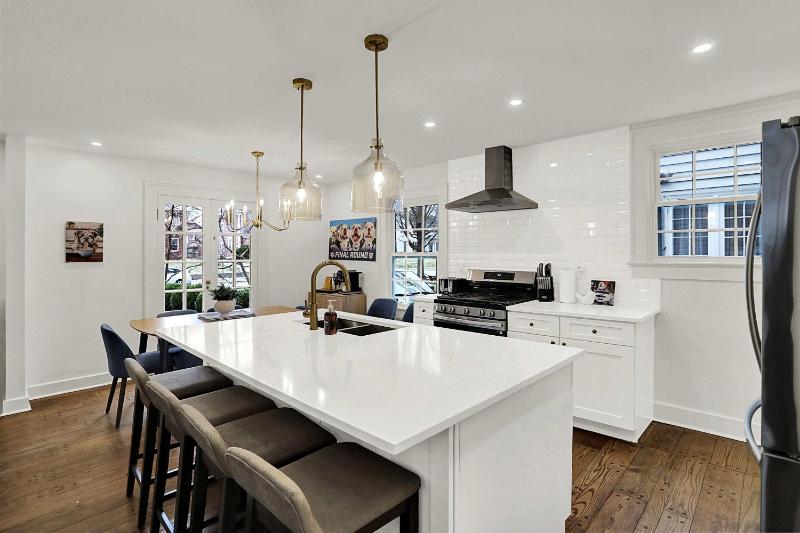 The Butler Bulldog Bungalow - Game Room - Luxe - Family Friendly - image 16
