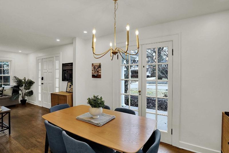 The Butler Bulldog Bungalow - Game Room - Luxe - Family Friendly - image 42