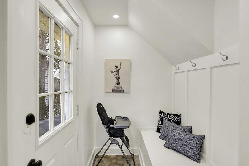 The Butler Bulldog Bungalow - Game Room - Luxe - Family Friendly - image 48