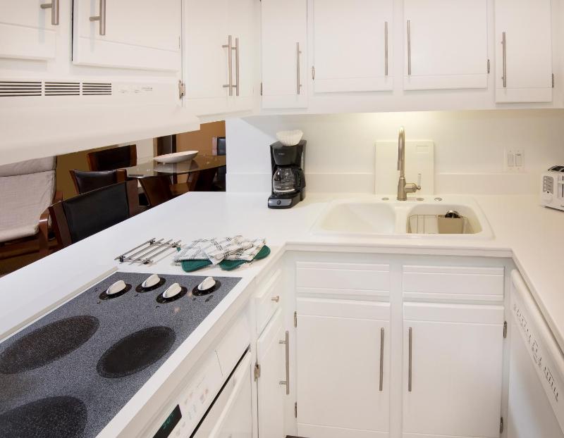 One-Bedroom Apartment image 3